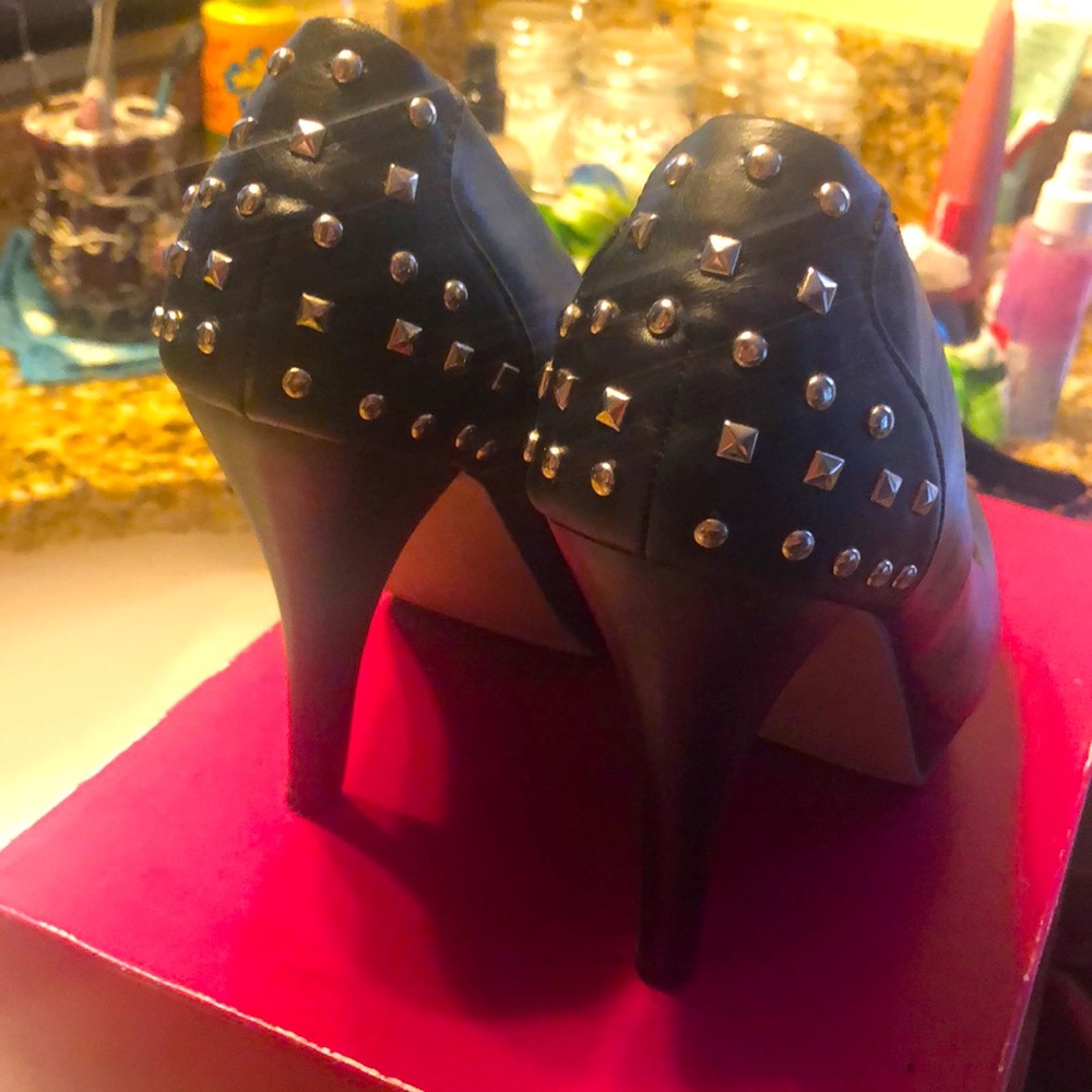 Madden Girl platform size7